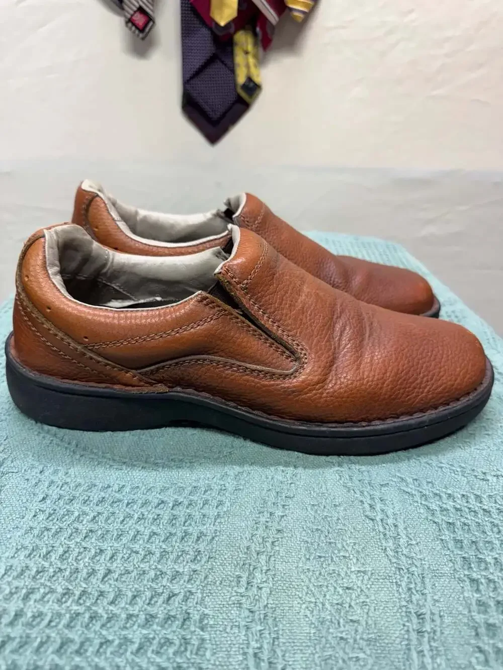 Red Head Brand Co. Genuine Leather Men's Slip-On Shoes